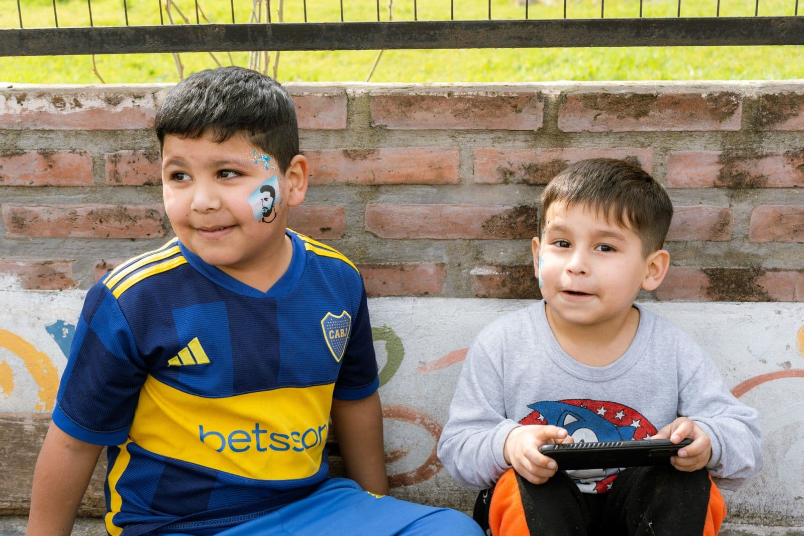 Voluntarios de Undood Argentina trabajando con niños